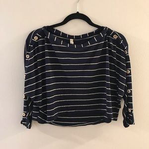 Navy crop top quarter sleeve shirt